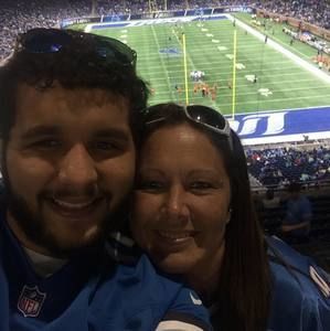 Meet your Posher, April